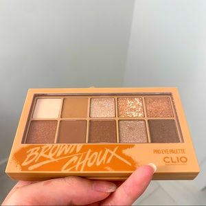 Clio eyeshadow palette, barely used, brown tone